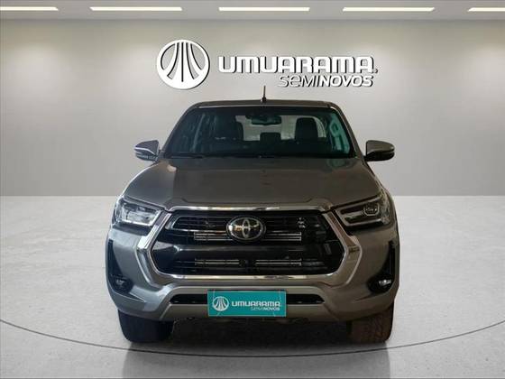 TOYOTA HILUX 2.8 D-4D TURBO DIESEL CD SRX 4X4 AUTOMÁTICO TOYOTA HILUX 2.8 D-4D TURBO DIESEL CD SRX 4X4 AUTOMÁTICO
